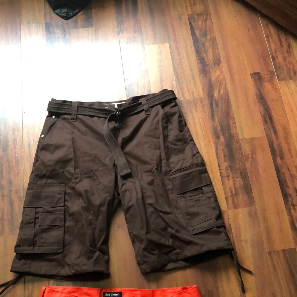 Hot new pair of brown cargo shorts